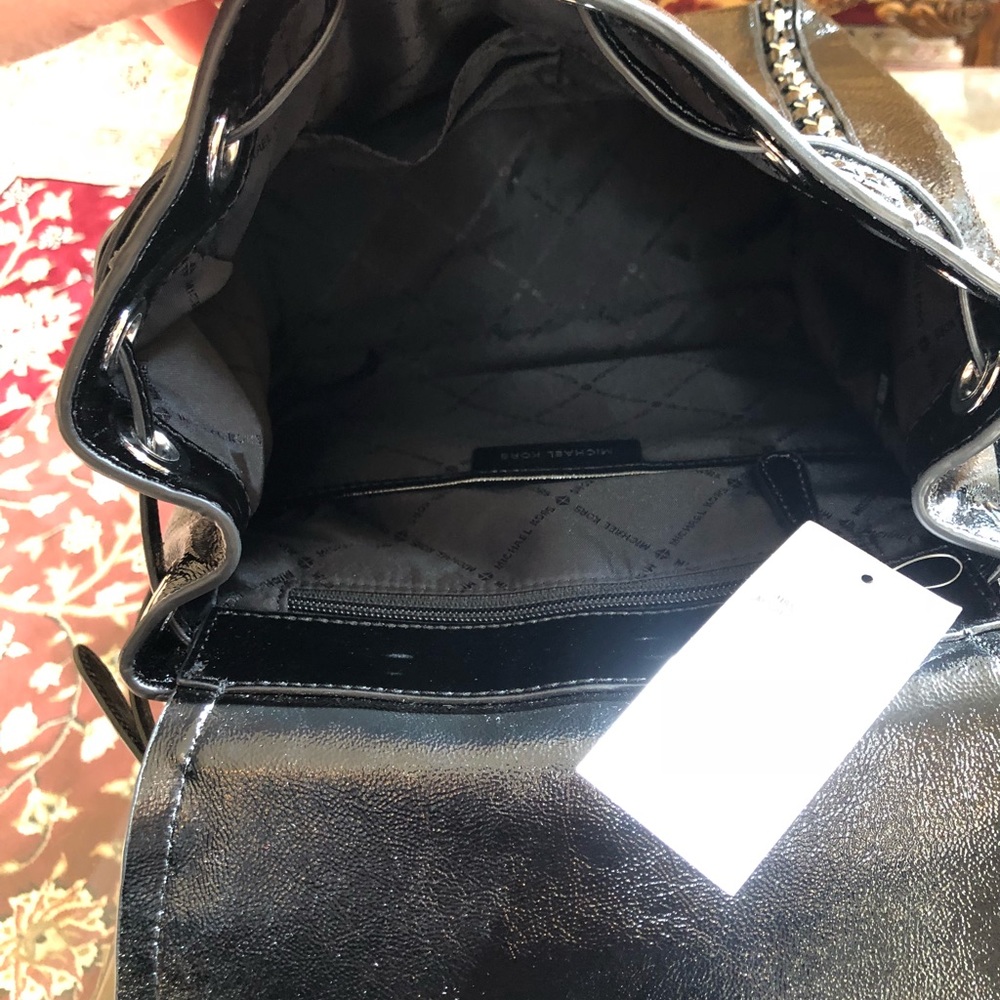 Authentic Michael Kors Sadie MD leather backpack - Picture 6 of 8